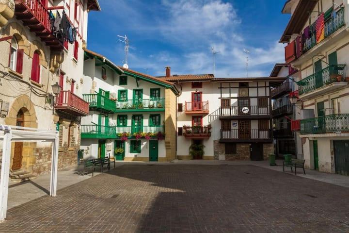 La Marina Amplio Apartamento En Pleno Centro De הונדאריבה מראה חיצוני תמונה